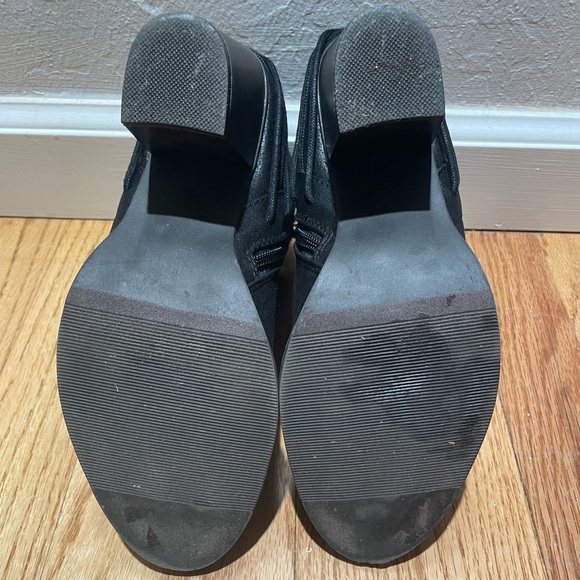 Candie’s Booties - Picture 6 of 6